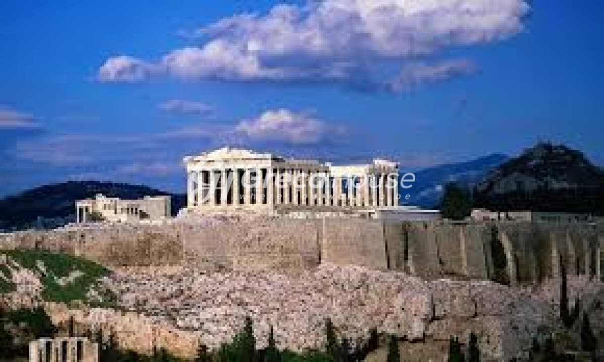 Sale of Hotel with Acropolis View in Athens Historic Centre – Rare Investment Opportunity - Photo 3