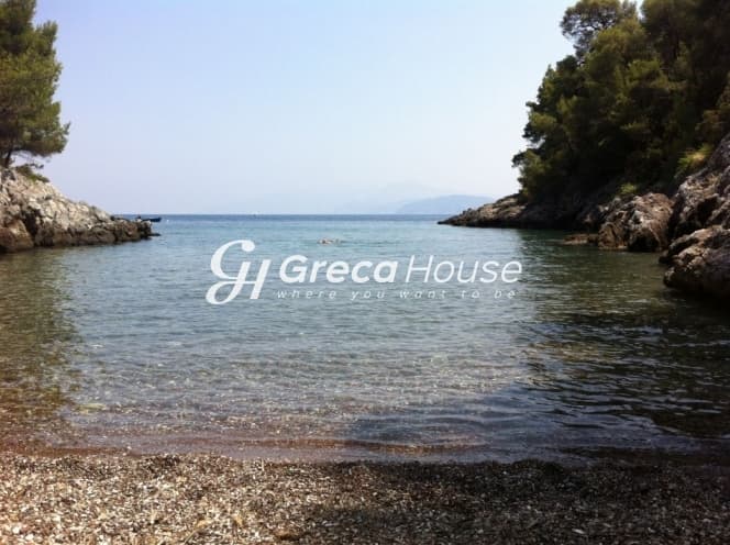 Luxury Beachfront Villa for Sale in Evia with Unlimited Sea Views - Photo 9