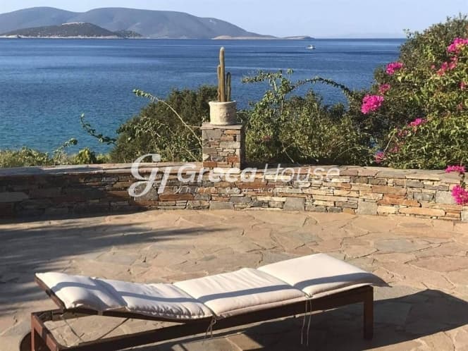 Πολυτελής Παραθαλάσσια Βίλα 250 τ.μ. στο Μαρμάρι Ευβοίας με Άμεση Πρόσβαση σε Αμμώδη Παραλία - Φωτογραφία 42