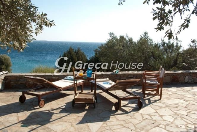 Πολυτελής Παραθαλάσσια Βίλα 250 τ.μ. στο Μαρμάρι Ευβοίας με Άμεση Πρόσβαση σε Αμμώδη Παραλία - Φωτογραφία 27
