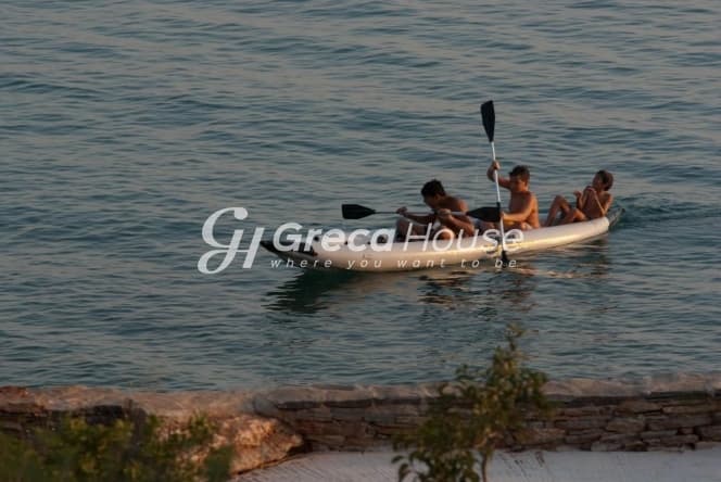 Πολυτελής Παραθαλάσσια Βίλα 250 τ.μ. στο Μαρμάρι Ευβοίας με Άμεση Πρόσβαση σε Αμμώδη Παραλία - Φωτογραφία 26