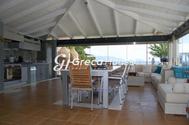 Luxury Beachfront Villa with Sea View and Pool for Sale in Epidavros - Photo 26