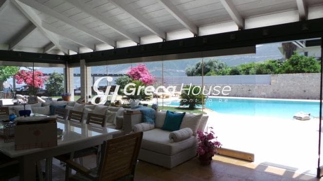 Luxury Beachfront Villa with Sea View and Pool for Sale in Epidavros - Photo 15