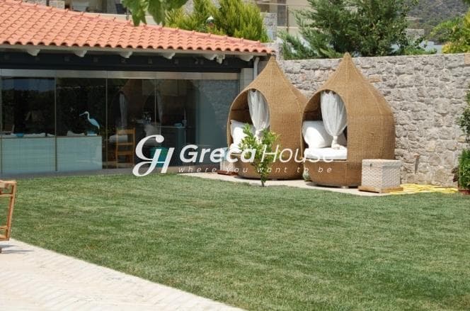 Luxury Beachfront Villa with Sea View and Pool for Sale in Epidavros - Photo 31
