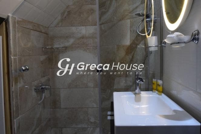 Beachfront Hotel for Sale in Sounio – Unique Location, Direct Sea Access - Photo 13