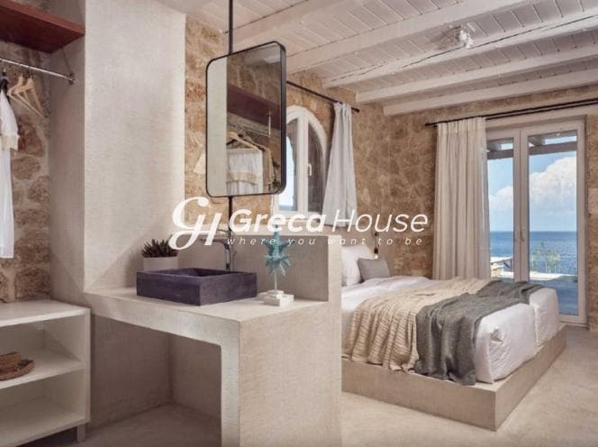 Luxurious 270m² Beachfront Villa with Pool and Sea View in Zakynthos - Photo 14