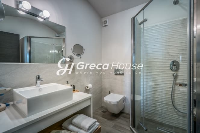וילה יוקרתית מרוהטת בשטח 300 מ"ר עם בריכה ונוף לים למכירה בזקינטוס - תמונה 19