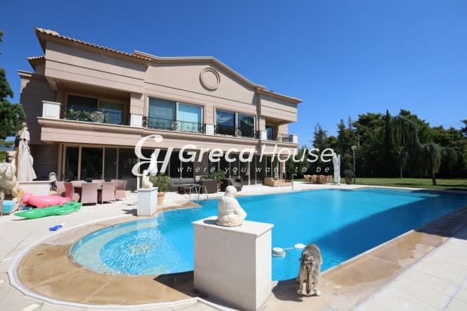 Ιδιωτικό Συγκρότημα Τριών Πολυτελών Κατοικιών στην Εκάλη – Πισίνα, Τένις, Απόλυτη Ιδιωτικότητα - Φωτογραφία 1