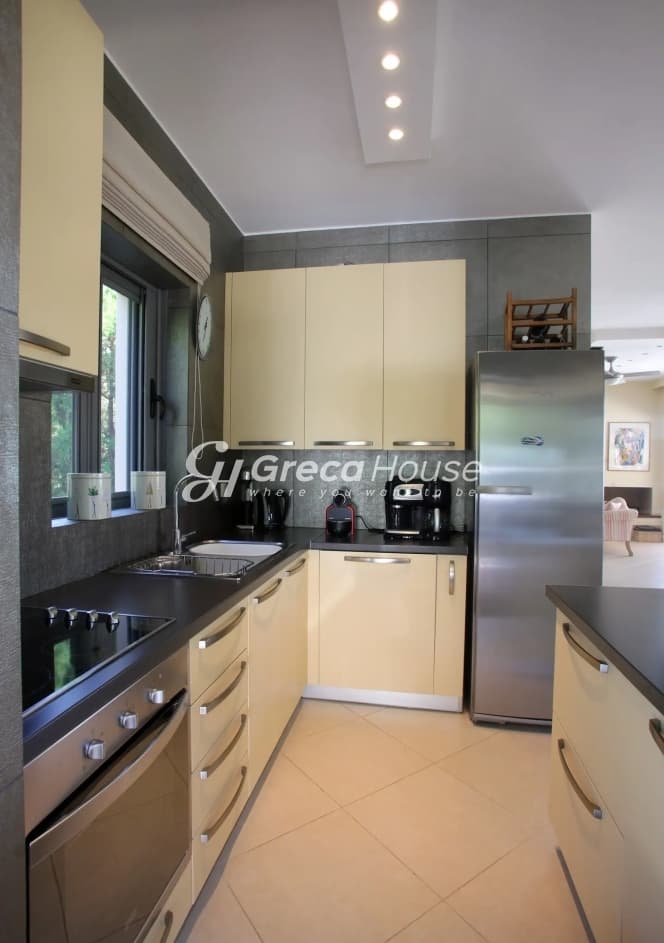 فيلا على شاطئ البحر مع مسبح وإطلالة بانورامية بحرية في كويلادا، سالانتي - صورة 12