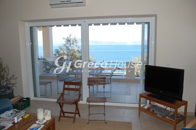 Πολυτελής Παραθαλάσσια Βίλα 560 τ.μ. με Ιδιωτική Παραλία στο Λουτράκι - Φωτογραφία 37