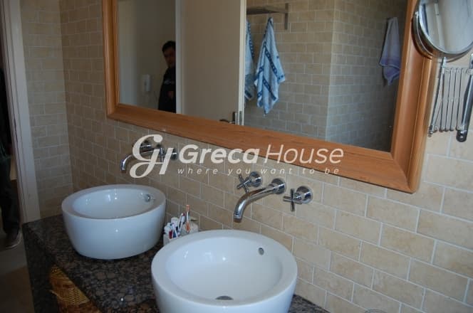 Πολυτελής Παραθαλάσσια Βίλα 560 τ.μ. με Ιδιωτική Παραλία στο Λουτράκι - Φωτογραφία 33