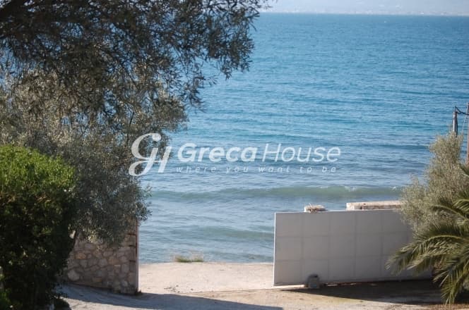 Πολυτελής Παραθαλάσσια Βίλα 560 τ.μ. με Ιδιωτική Παραλία στο Λουτράκι - Φωτογραφία 20