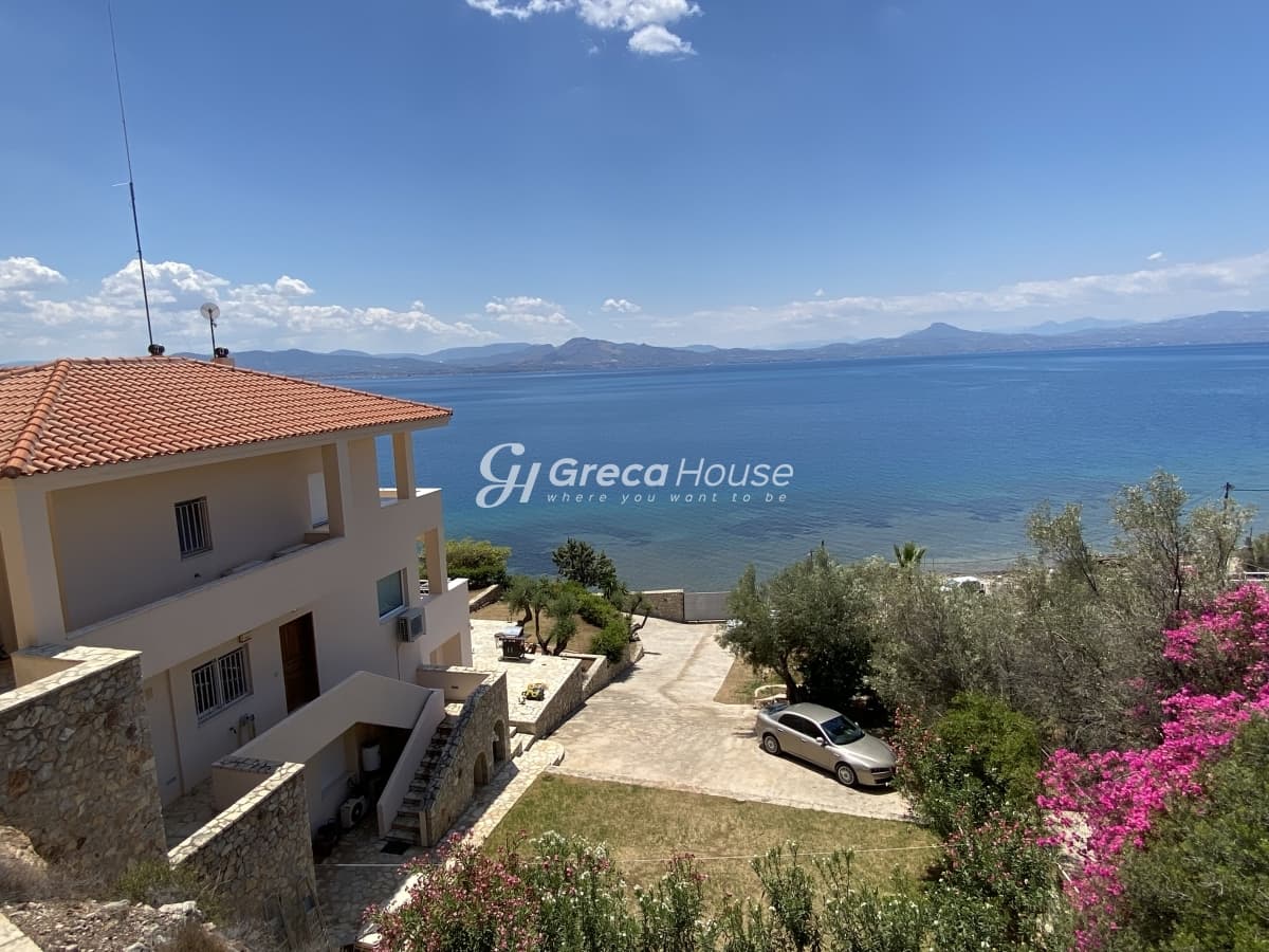 Πολυτελής Παραθαλάσσια Βίλα 560 τ.μ. με Ιδιωτική Παραλία στο Λουτράκι - Φωτογραφία 21