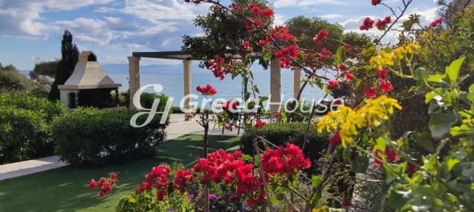 Παραθαλάσσια Πολυτελής Βίλα 190 τ.μ. με Άμεση Πρόσβαση στη Θάλασσα στο Λουτράκι - Φωτογραφία 30