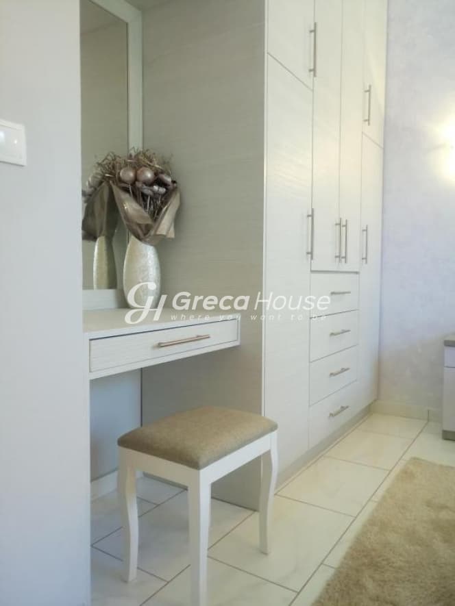 Παραθαλάσσια Πολυτελής Βίλα 190 τ.μ. με Άμεση Πρόσβαση στη Θάλασσα στο Λουτράκι - Φωτογραφία 12
