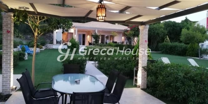 Παραθαλάσσια Πολυτελής Βίλα 190 τ.μ. με Άμεση Πρόσβαση στη Θάλασσα στο Λουτράκι - Φωτογραφία 20