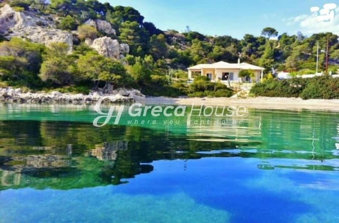 Παραθαλάσσια Πολυτελής Βίλα 190 τ.μ. με Άμεση Πρόσβαση στη Θάλασσα στο Λουτράκι - Φωτογραφία 1