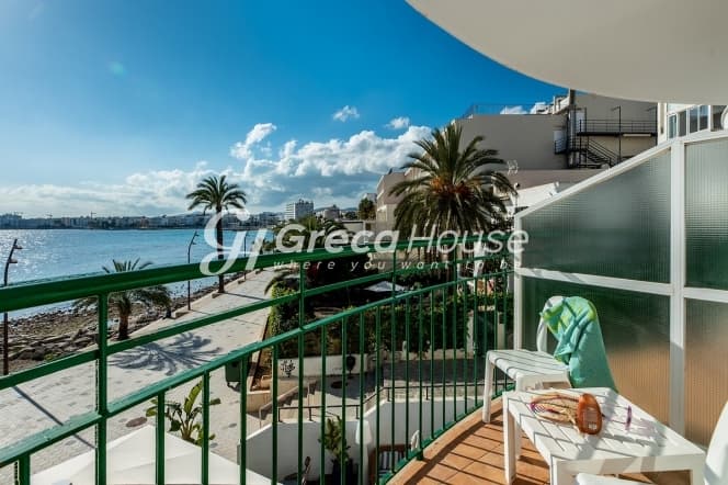 Seaside Hotel in Loutraki: 1,960 sqm Investment Opportunity with Sea Views - Photo 2