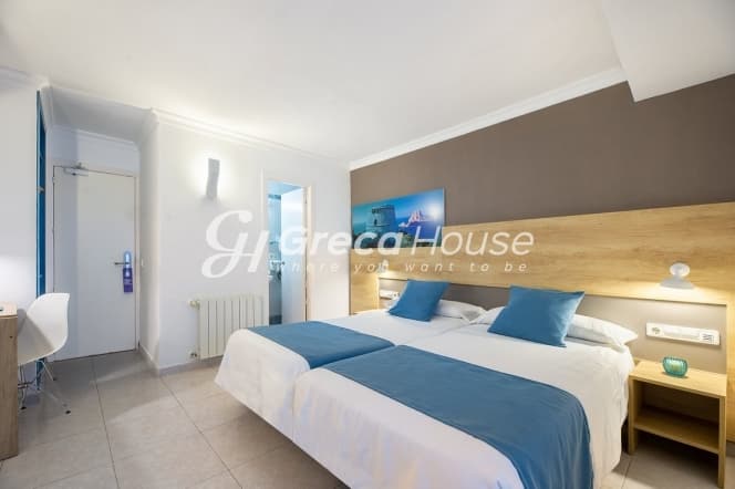 Seaside Hotel in Loutraki: 1,960 sqm Investment Opportunity with Sea Views - Photo 16