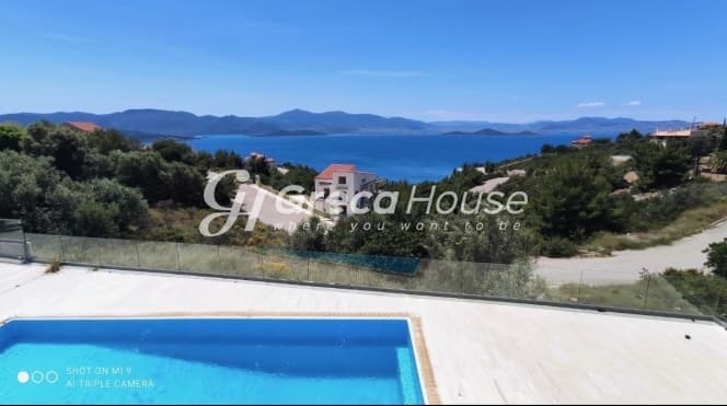 Πολυτελής Τριώροφη Βίλα με Θέα Θάλασσα και Πισίνα στον Θεολόγο Μαλεσίνας - Φωτογραφία 1