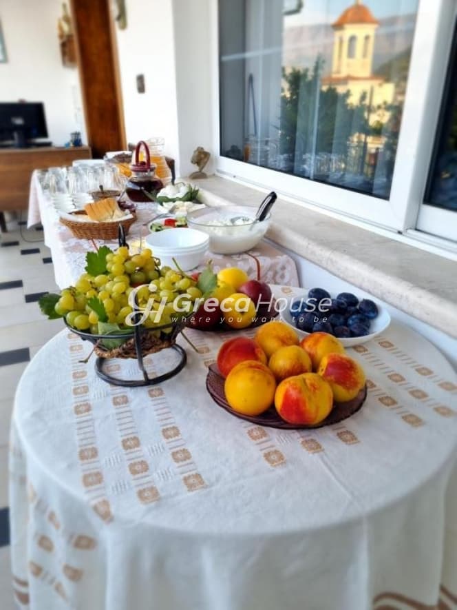 Πωλείται Ξενοδοχείο 520τ.μ. στο Λουτράκι – Παραθαλάσσιο, Ανακαινισμένο, Υψηλής Απόδοσης - Φωτογραφία 6