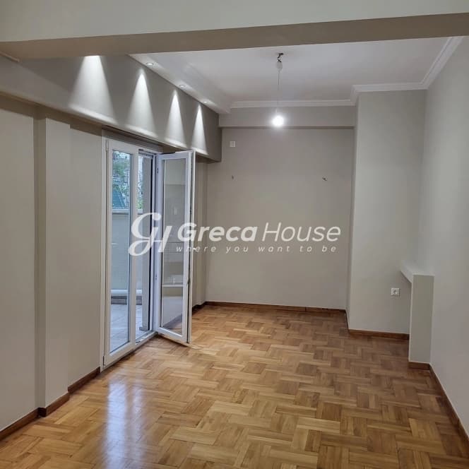 דירת יוקרה משופצת במרכז פגראטי, אתונה - תמונה 6