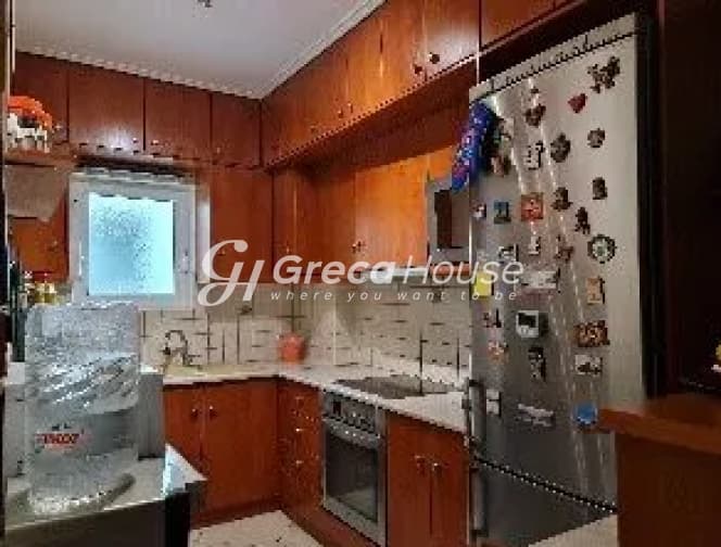 Elegant 3-Bedroom Apartment with Square Views in Vibrant Kypseli, Athens - Photo 11
