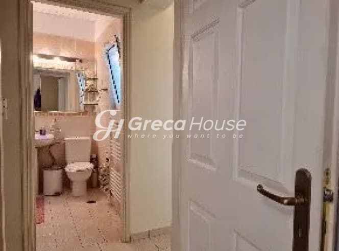 Elegant 3-Bedroom Apartment with Square Views in Vibrant Kypseli, Athens - Photo 18