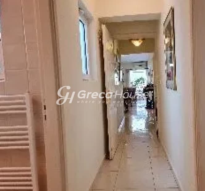 Elegant 3-Bedroom Apartment with Square Views in Vibrant Kypseli, Athens - Photo 16