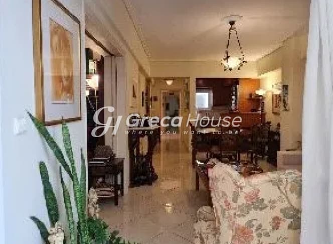 Elegant 3-Bedroom Apartment with Square Views in Vibrant Kypseli, Athens - Photo 12