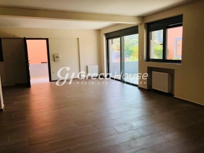 Luxurious 5-Bedroom Townhouse in Kalyvia Thorikou, Attica - Photo 16