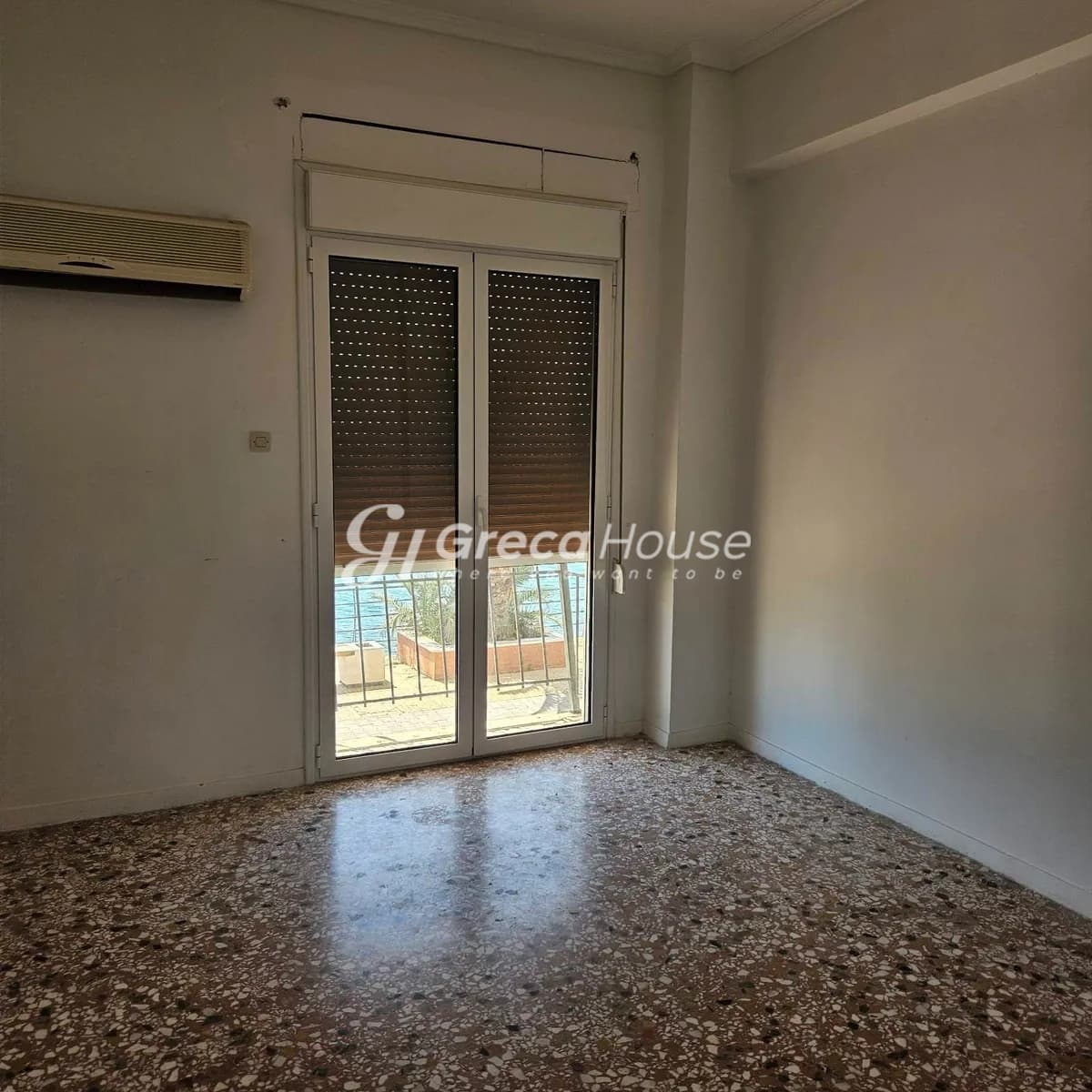 Prime 5-Level Investment Building in Loutraki, Steps from the Sea - Photo 7