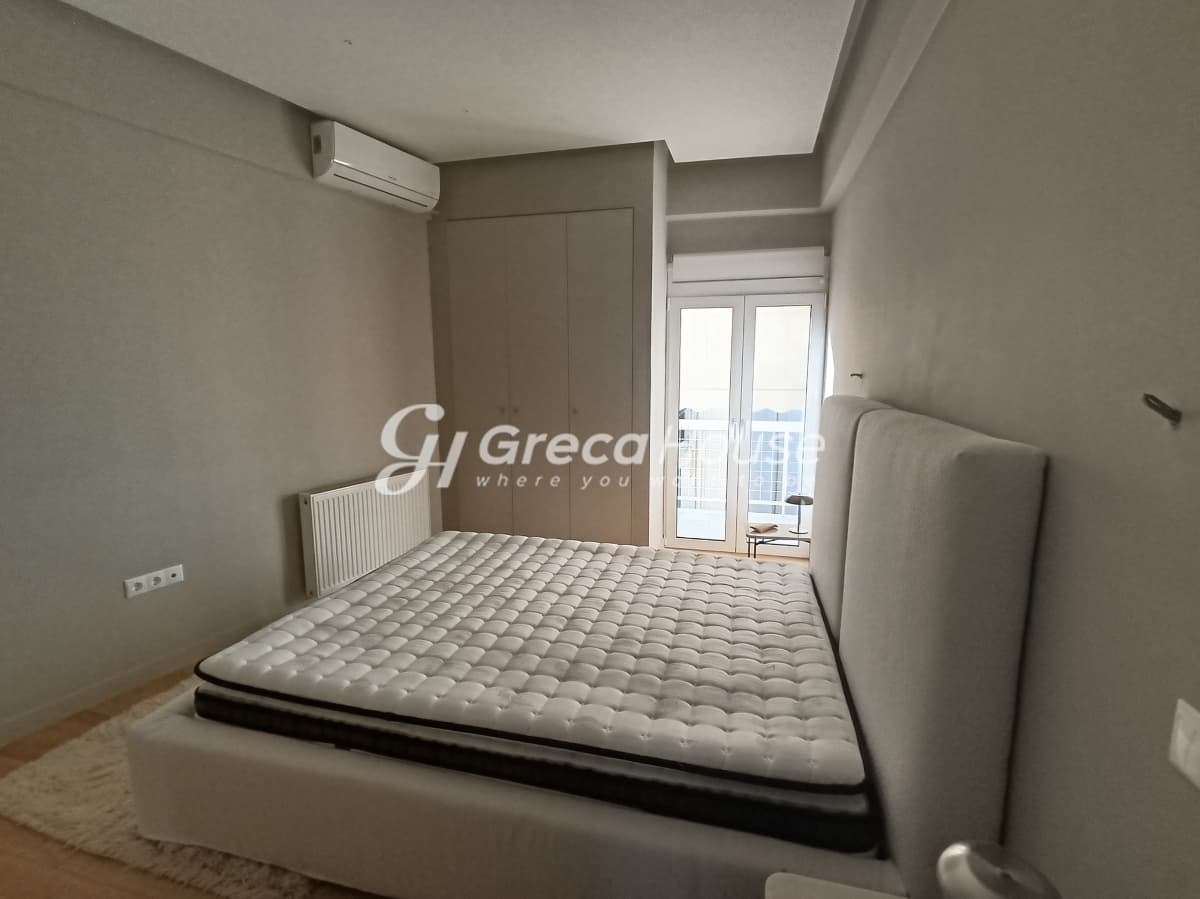 Renovated 112 sqm Penthouse with Jacuzzi & Lycabettus Views - Ilisia, Athens - Photo 9