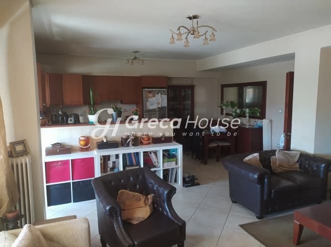 Elegant 3-Bedroom Floor Apartment in Gerakas Center - Photo 3