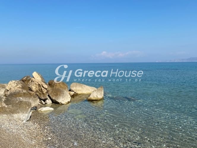 Πολυτελές Παραθαλάσσιο Κτίριο 10 Διαμερισμάτων στον Άσσο Κορινθίας – Επένδυση με Άμεση Απόδοση - Φωτογραφία 3