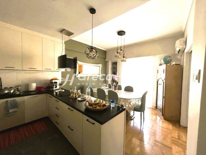 Stunning 3-Bedroom Apartment in Athens' Vibrant Mavili Square, Ilisia - Photo 24