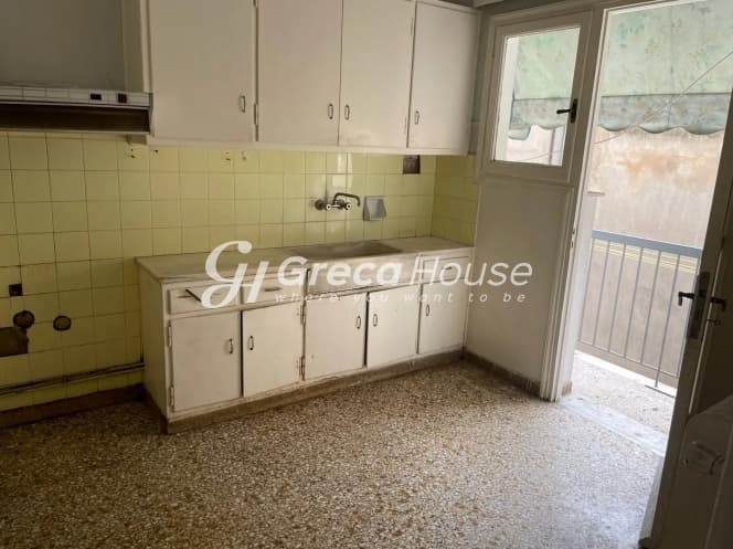 Bright 3-Bedroom Apartment for Sale in Vibrant Pagrati, Athens - Photo 3