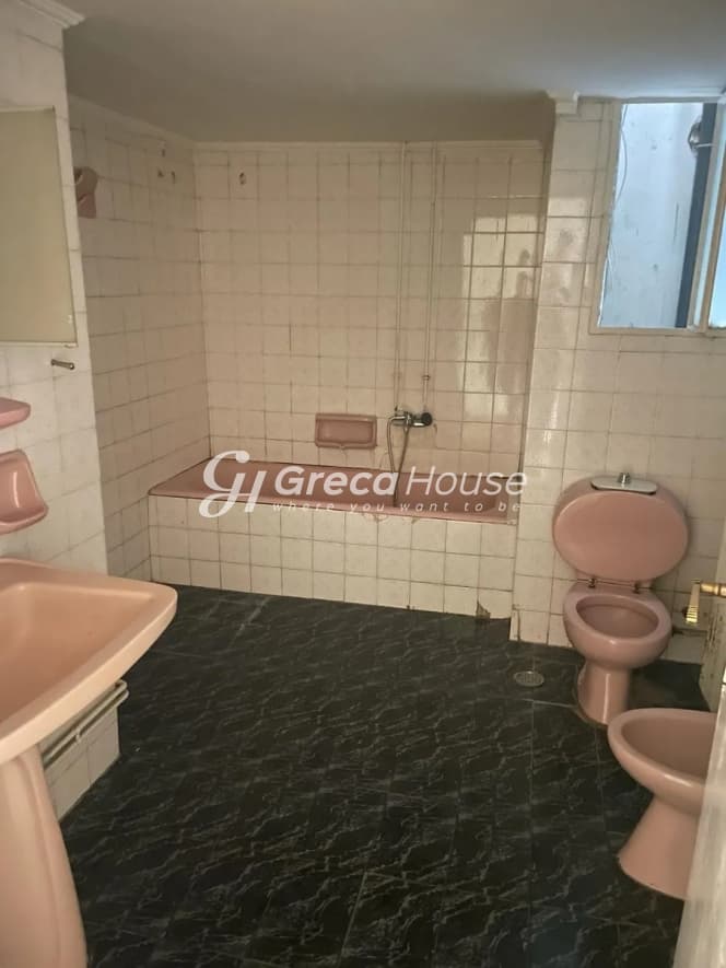 Bright 3-Bedroom Apartment for Sale in Vibrant Pagrati, Athens - Photo 5