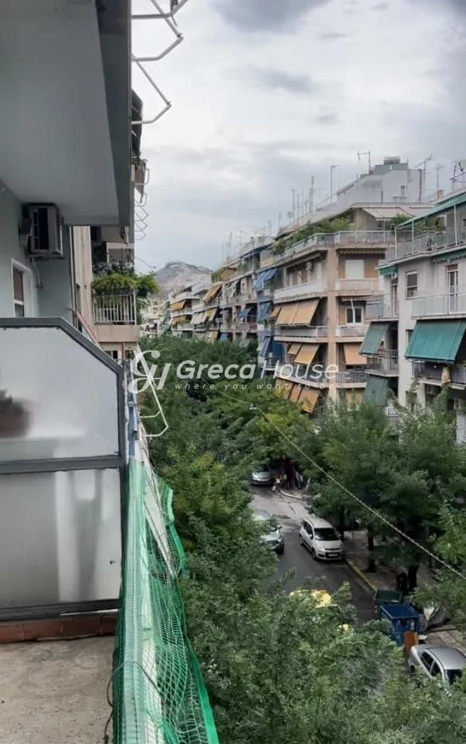 Bright 3-Bedroom Apartment for Sale in Vibrant Pagrati, Athens - Photo 2