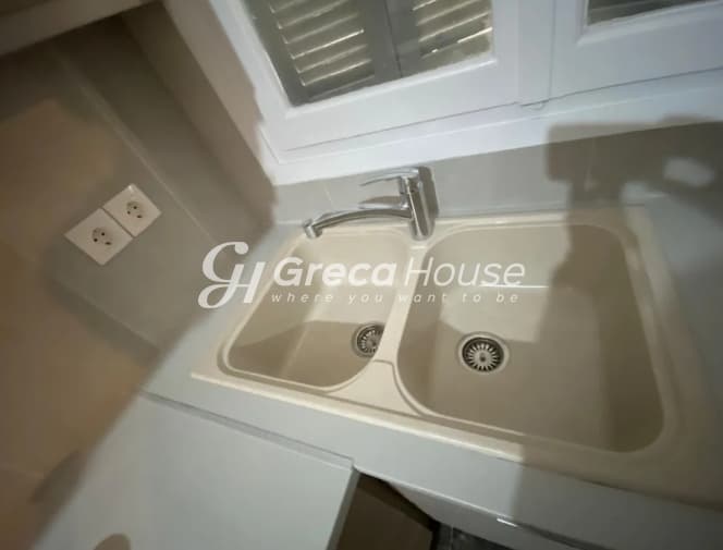 Renovated 2-Bedroom Apartment in Piraeus Port - Photo 8