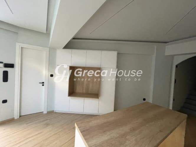 Ανακαινισμένη Επιπλωμένη Μονοκατοικία προς Πώληση στη Νέα Ερυθραία (Κέντρο) - Φωτογραφία 11