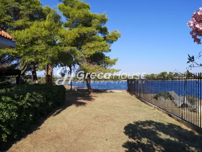 Παραθαλάσσια βίλα στην Εύβοια με απεριόριστη θέα θάλασσα - Φωτογραφία 7