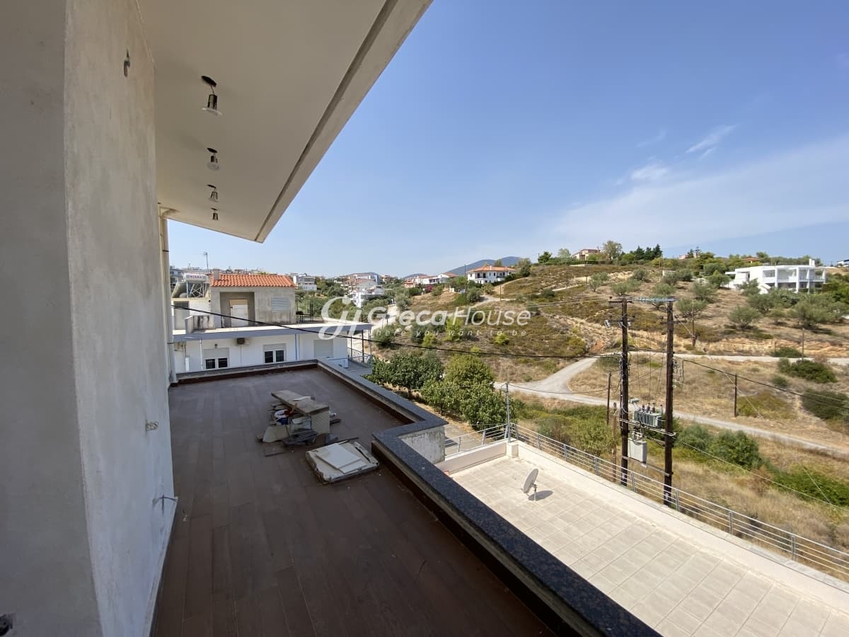 Stunning 3-Bed Maisonette with Unrestricted Sea Views in Xirovrysi, Evia - Photo 16