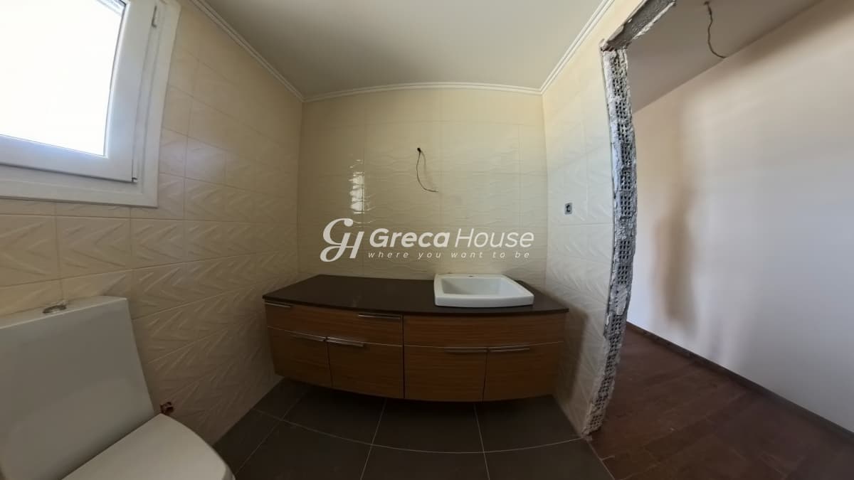 Stunning 3-Bed Maisonette with Unrestricted Sea Views in Xirovrysi, Evia - Photo 35