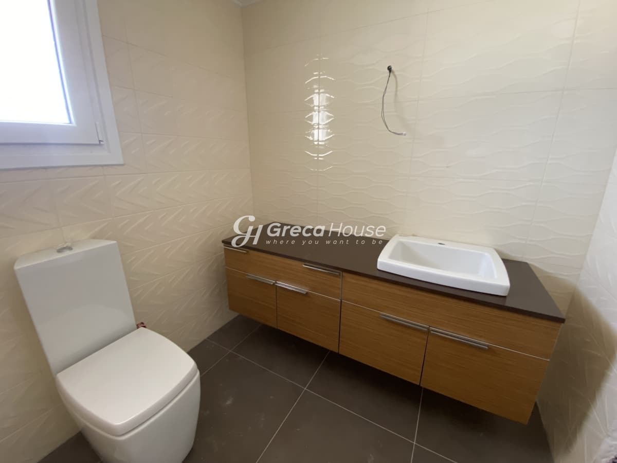 Stunning 3-Bed Maisonette with Unrestricted Sea Views in Xirovrysi, Evia - Photo 11