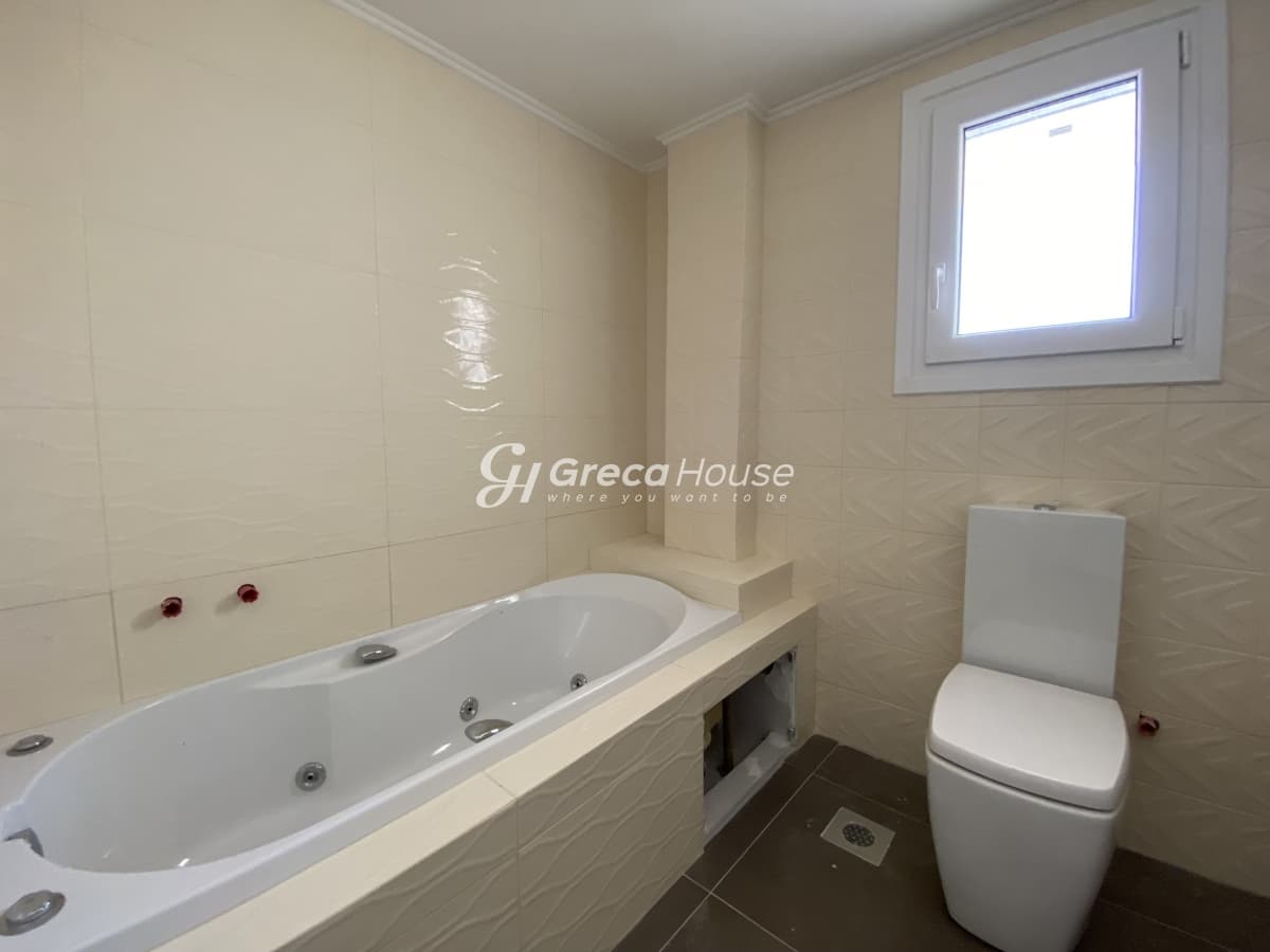 Stunning 3-Bed Maisonette with Unrestricted Sea Views in Xirovrysi, Evia - Photo 8