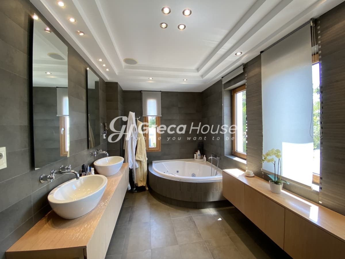 Unique Luxury Villa with Expansive Plot near Athens. An Investment Opportunity in Attica - Photo 20