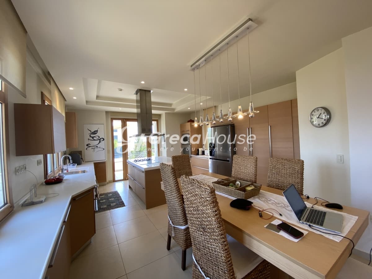 Unique Luxury Villa with Expansive Plot near Athens. An Investment Opportunity in Attica - Photo 13