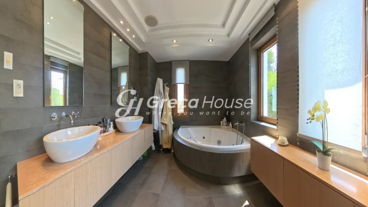 Unique Luxury Villa with Expansive Plot near Athens. An Investment Opportunity in Attica - Photo 46