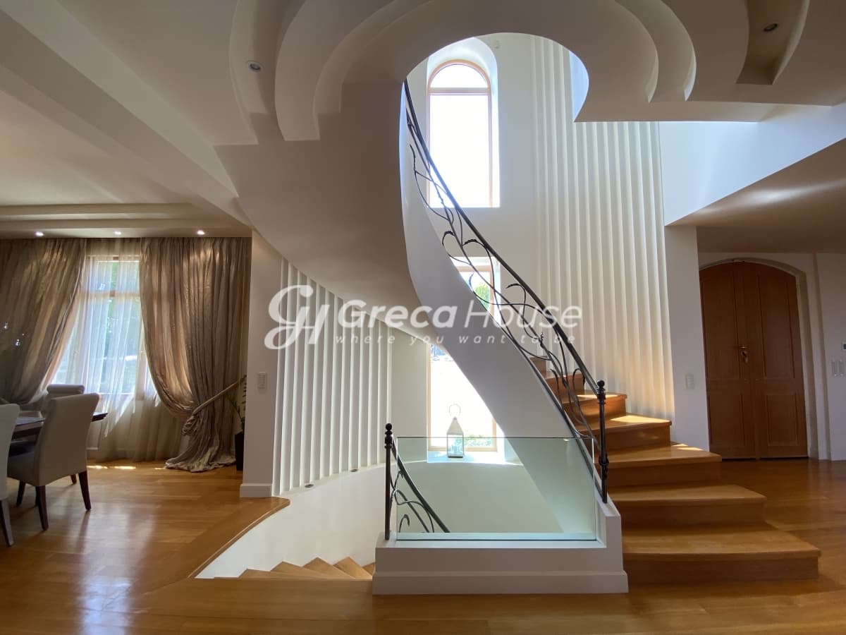 Unique Luxury Villa with Expansive Plot near Athens. An Investment Opportunity in Attica - Photo 9